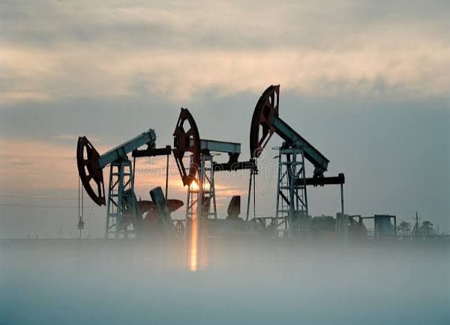 Puri Says India’s Russian Oil Decisions Driven by Commercial Interests, Not External Pressure